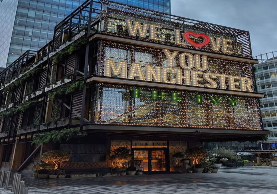 Modern Trafford 1Br Apartment-Free Parking-Cinema Room Manchester Eksteriør billede