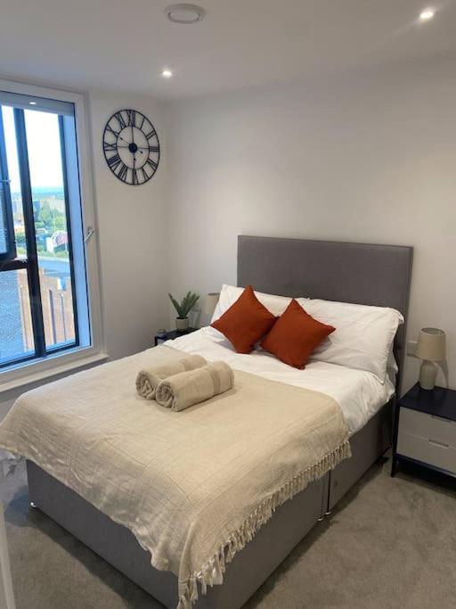 Modern Trafford 1Br Apartment-Free Parking-Cinema Room Manchester Eksteriør billede