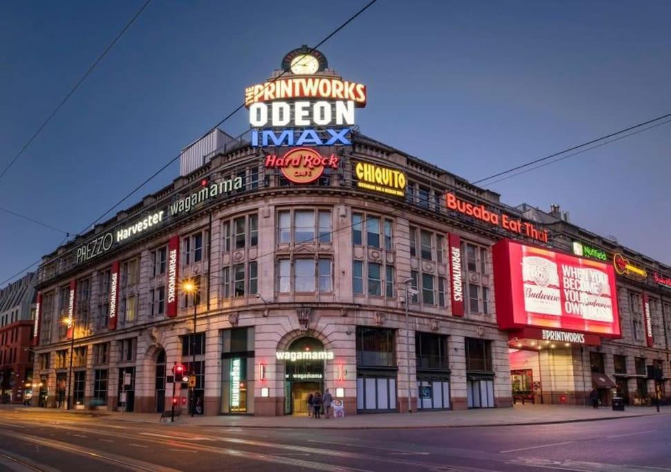Modern Trafford 1Br Apartment-Free Parking-Cinema Room Manchester Eksteriør billede